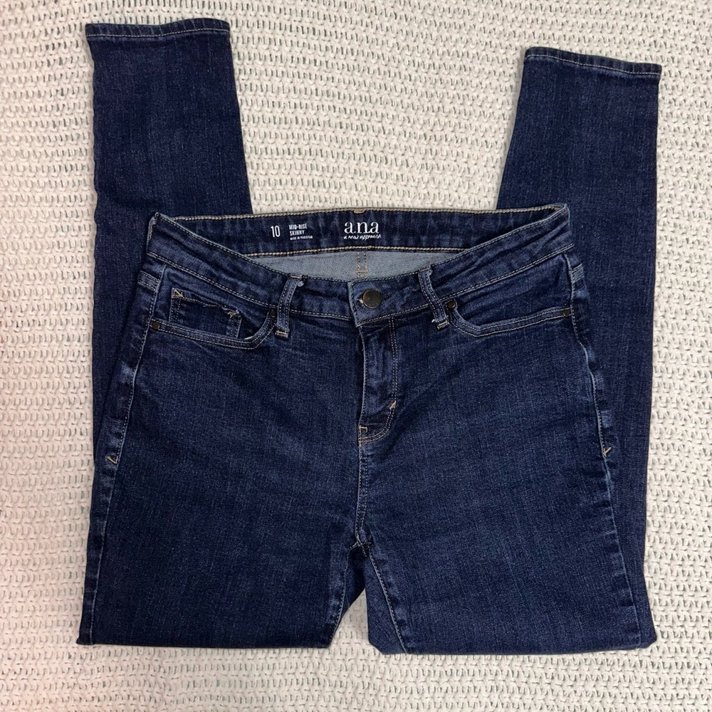 a.n.a Women's Deep Indigo Skinny Jeans